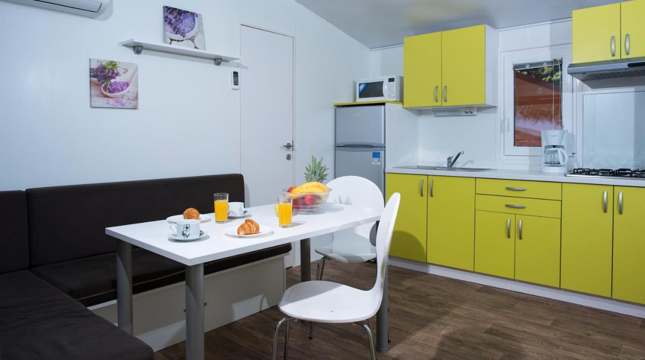 Mobile Homes Camp Perna - Adriatic Kampovi โอเรบิก ภายนอก รูปภาพ