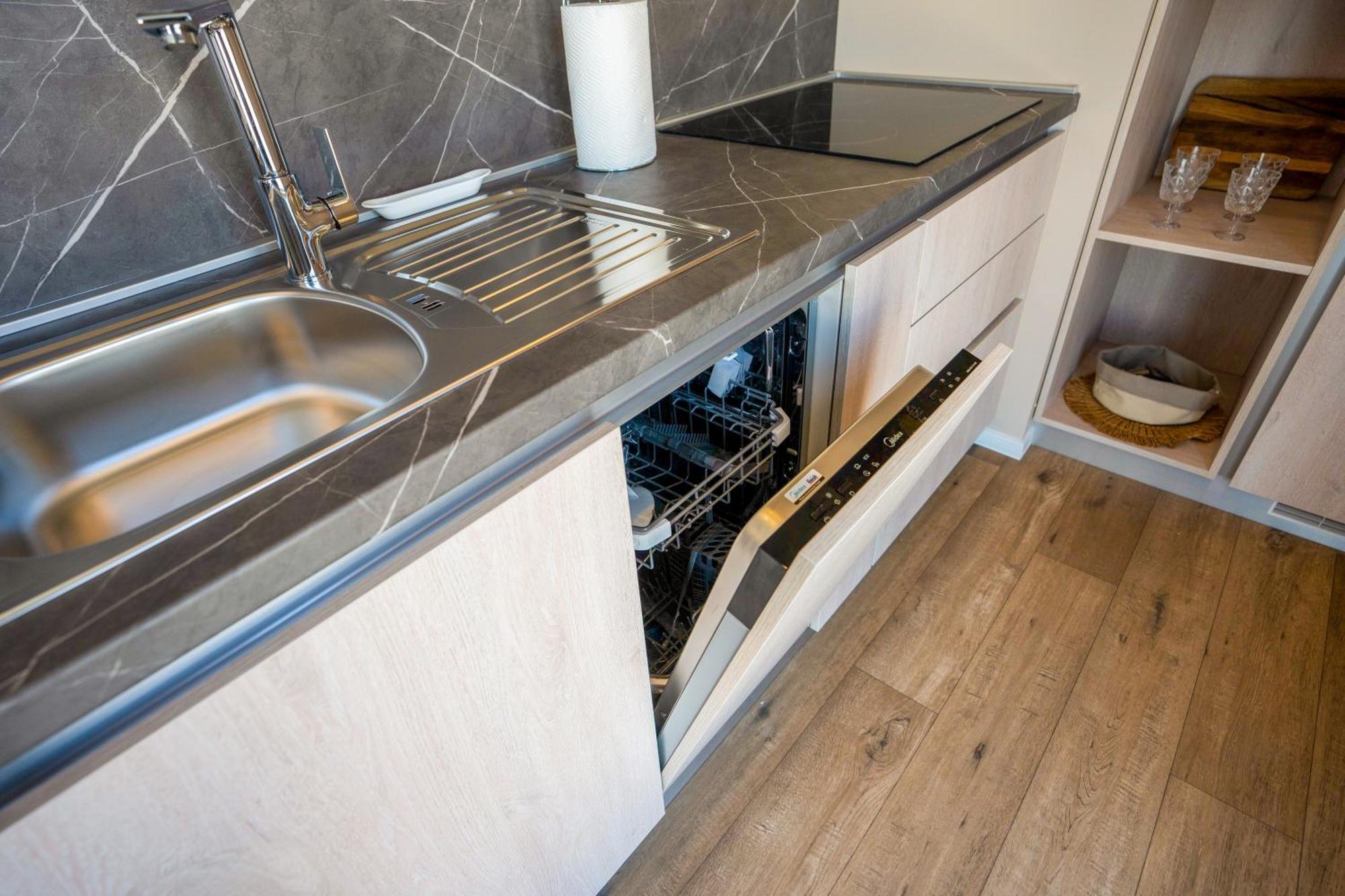 Mobile Homes Camp Perna - Adriatic Kampovi โอเรบิก ภายนอก รูปภาพ